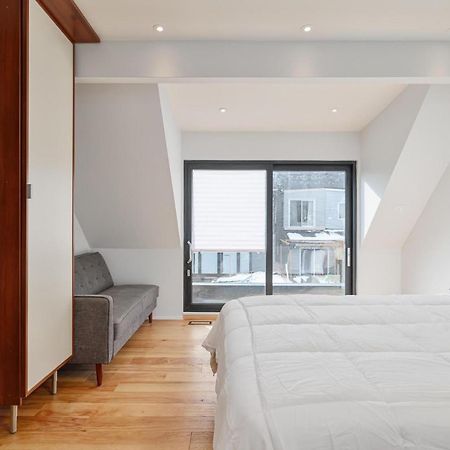 New Modern 1400 Sq Ft Coach House Near Everything Toronto Exterior photo
