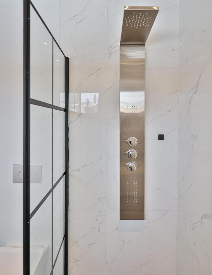 New Modern 1400 Sq Ft Coach House Near Everything Toronto Exterior photo
