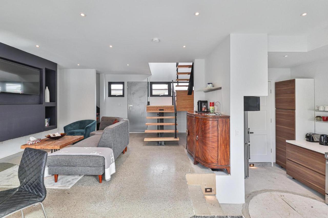 New Modern 1400 Sq Ft Coach House Near Everything Toronto Exterior photo