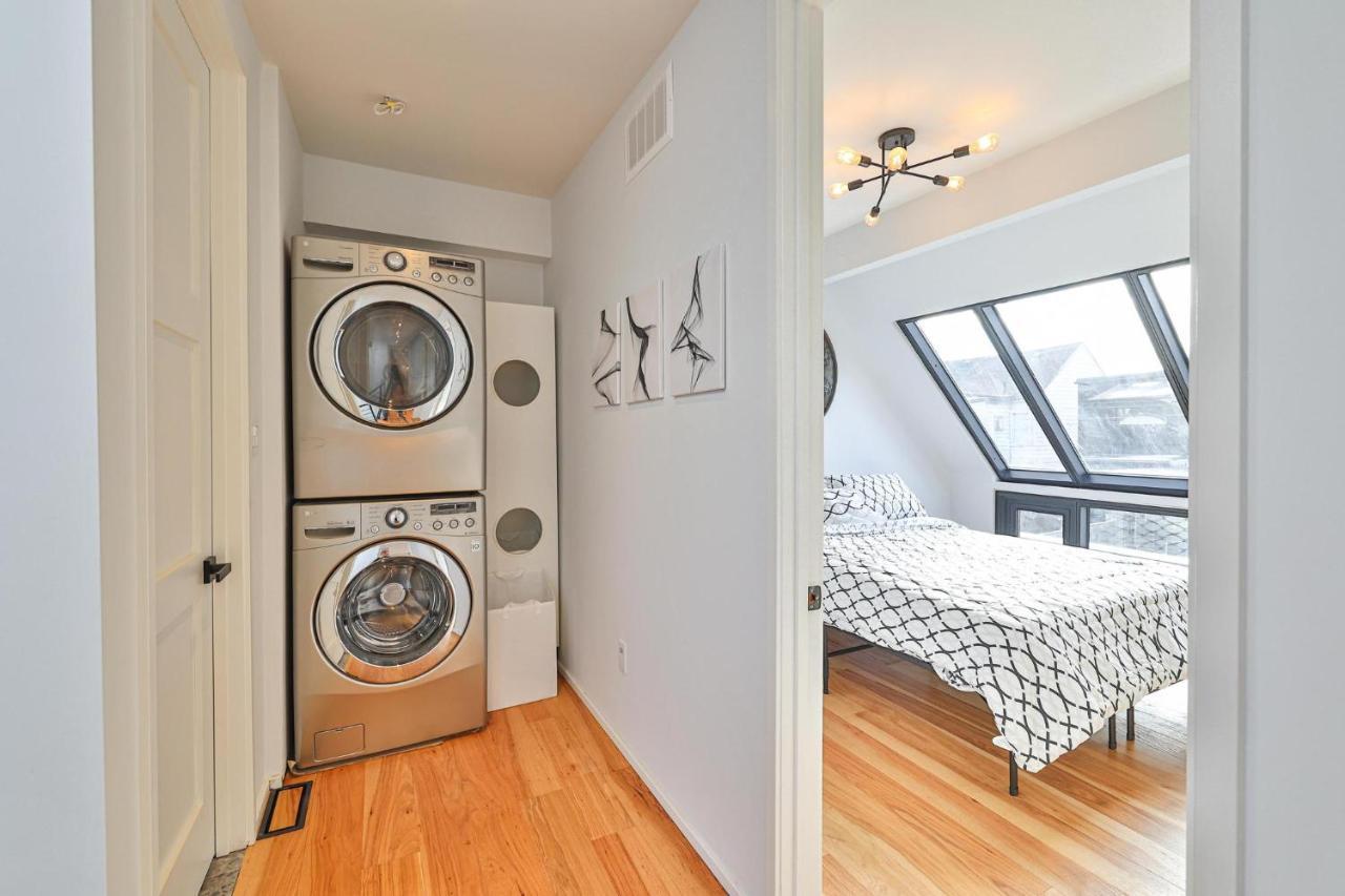 New Modern 1400 Sq Ft Coach House Near Everything Toronto Exterior photo